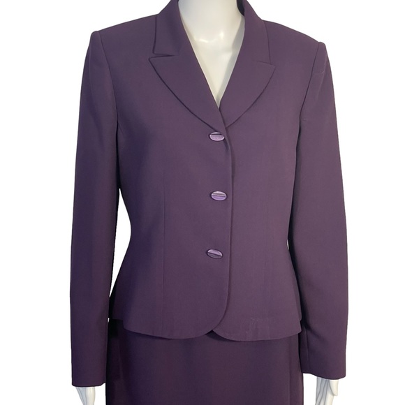 Le Suit Purple Plum 2 Piece Blazer Ruffle Skirt Suit Sz 8 - Picture 2 of 11